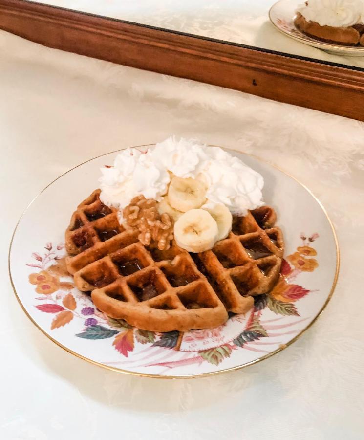 Fairfield The Victorian On Main Bed & Breakfast エクステリア 写真