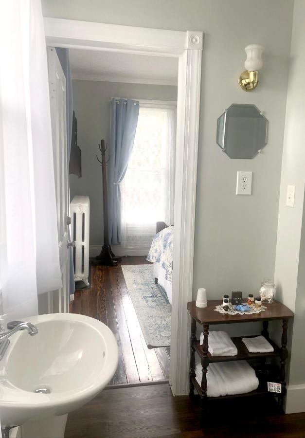 Fairfield The Victorian On Main Bed & Breakfast エクステリア 写真