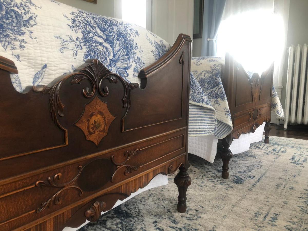Fairfield The Victorian On Main Bed & Breakfast エクステリア 写真