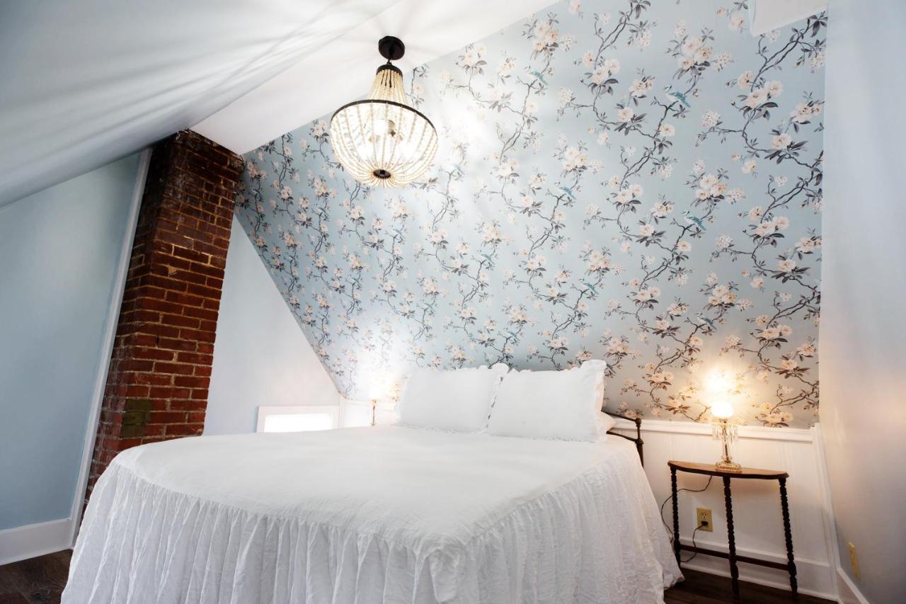 Fairfield The Victorian On Main Bed & Breakfast エクステリア 写真