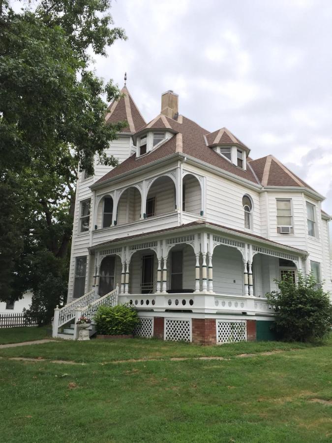 Fairfield The Victorian On Main Bed & Breakfast エクステリア 写真